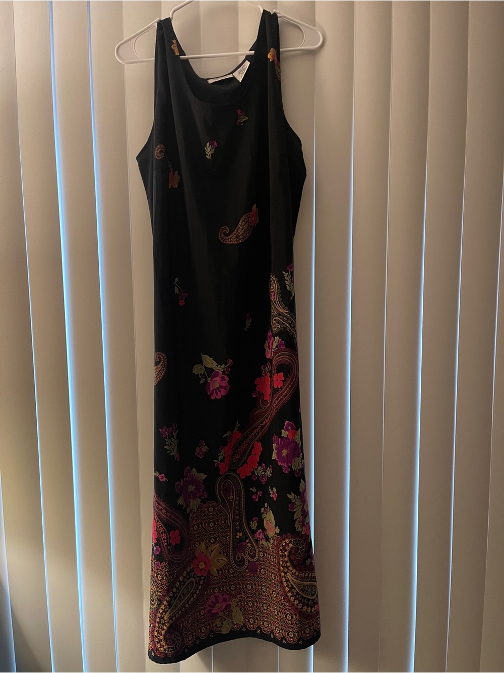 Kathie Lee Woman Black Floral Paisley Sleeveless Dress